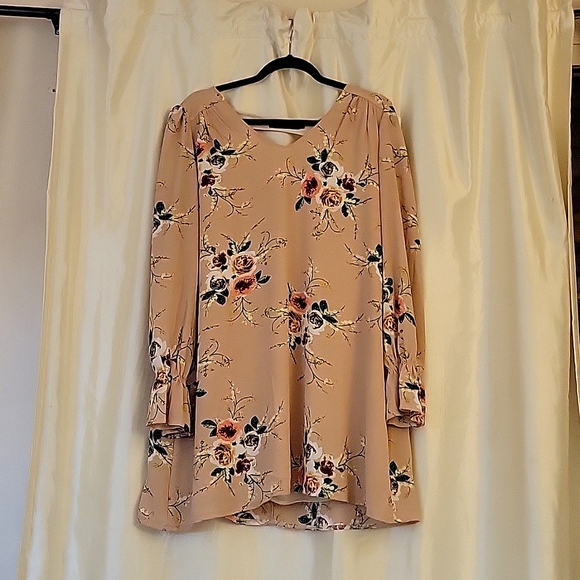 Merokeety Mini Dress - Picture 1 of 13